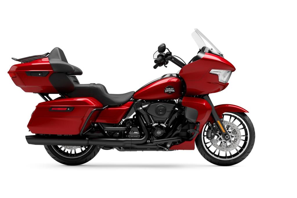 2026 FLTRXL Road Glide Limited with VVT (Variable Valve Timing)